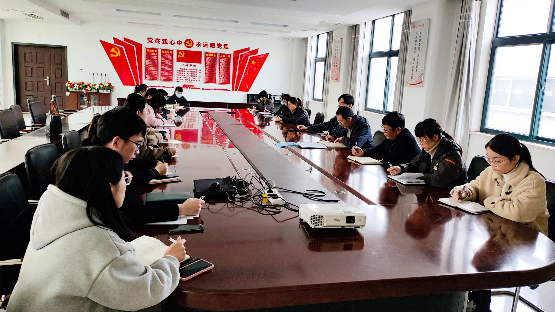 1646380486441779.jpg 落實會議精神-(2).jpg